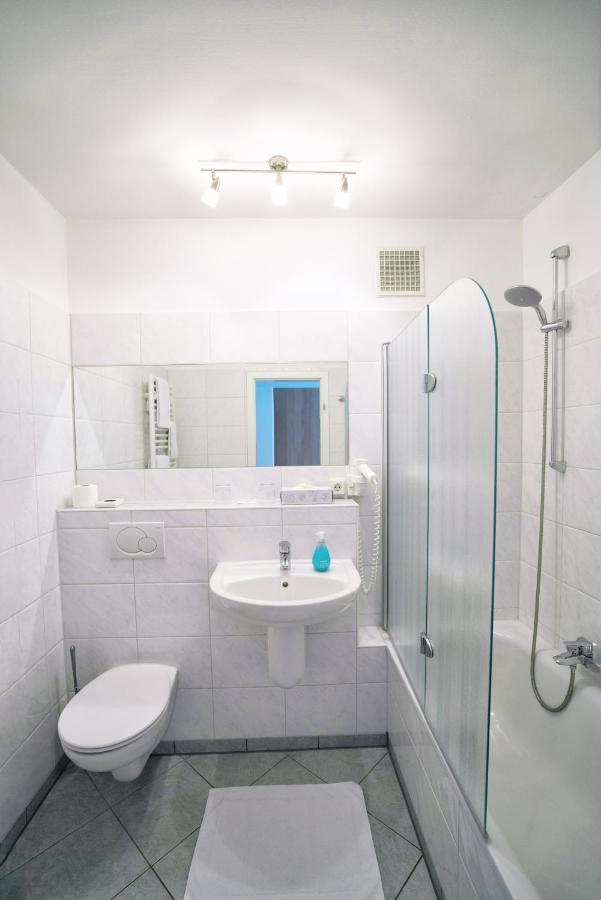 Bodelshausen Hotel Zur Sonne מראה חיצוני תמונה