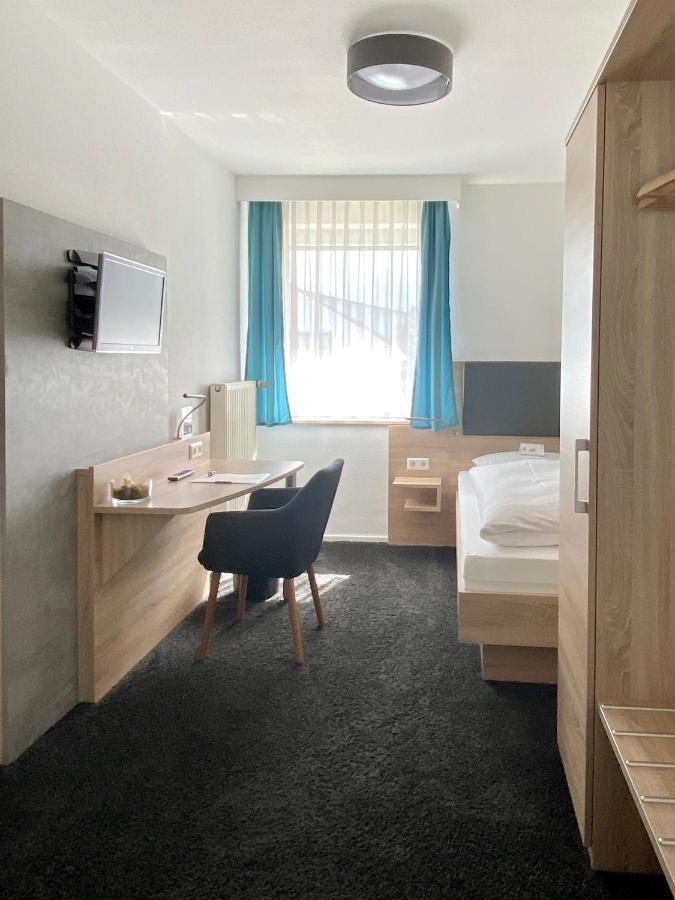 Bodelshausen Hotel Zur Sonne מראה חיצוני תמונה