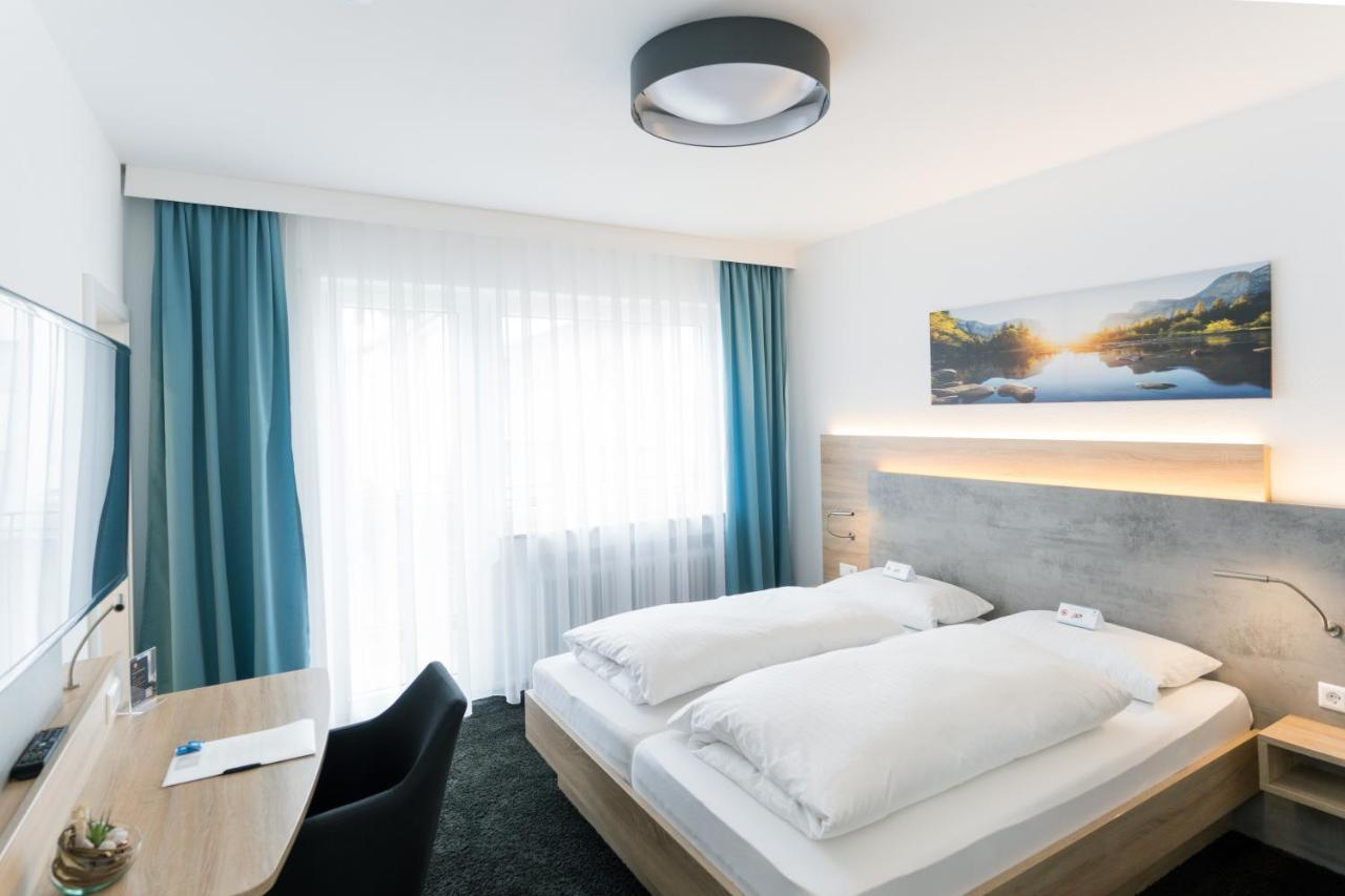 Bodelshausen Hotel Zur Sonne מראה חיצוני תמונה