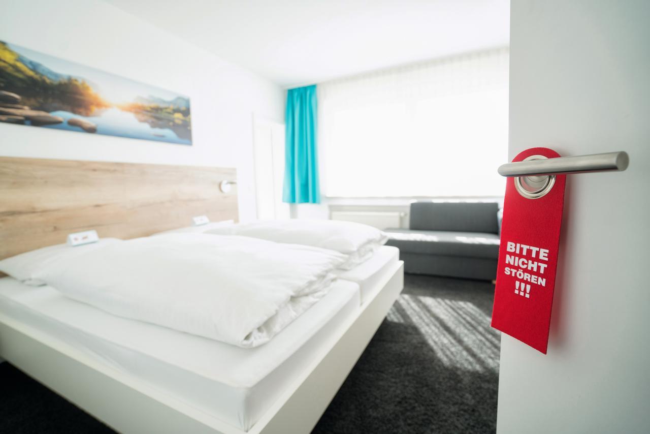 Bodelshausen Hotel Zur Sonne מראה חיצוני תמונה