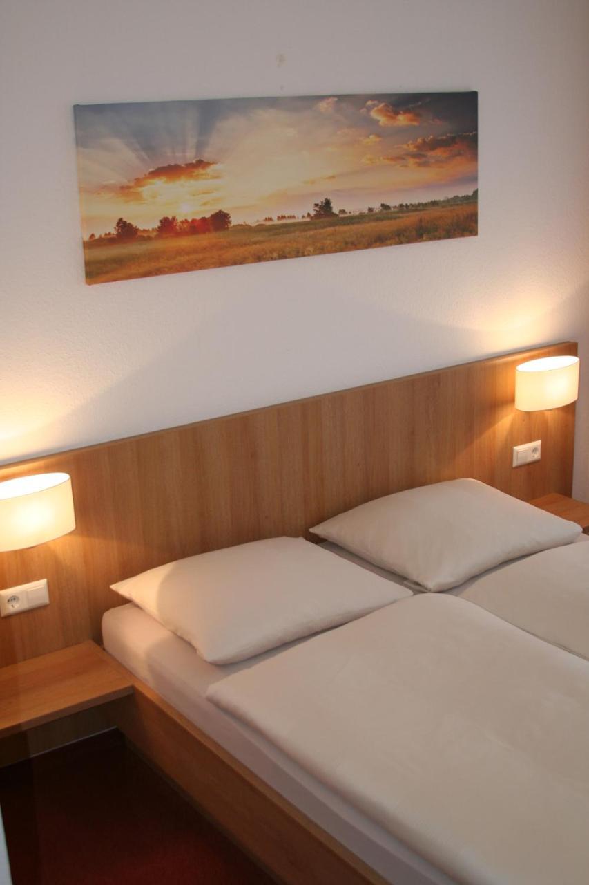 Bodelshausen Hotel Zur Sonne מראה חיצוני תמונה